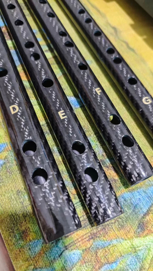 赵克宁碳纤维新型笛子 不裂 压手 金属音 音准好 音高随温变化小