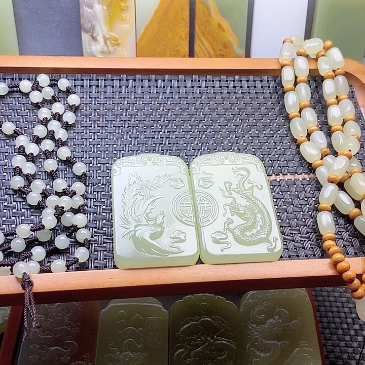 新疆昆仑山脉料龙凤对