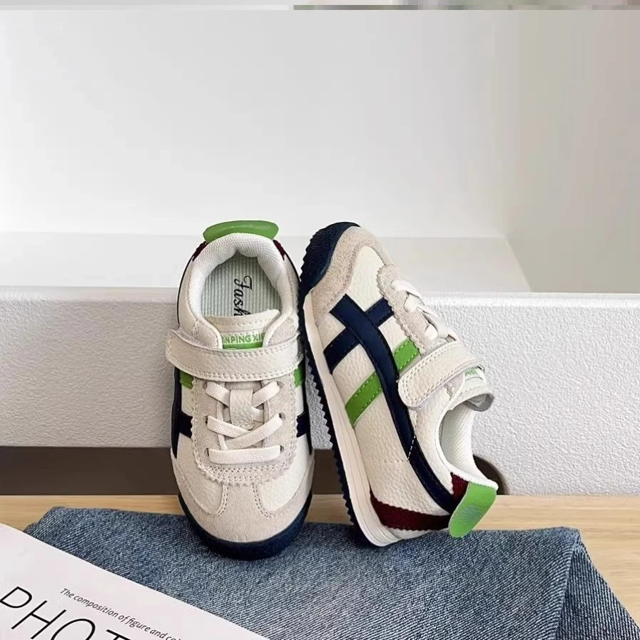 女童鞋子阿甘鞋2025秋季新款宝宝板鞋男童运动鞋儿童百搭小白鞋子