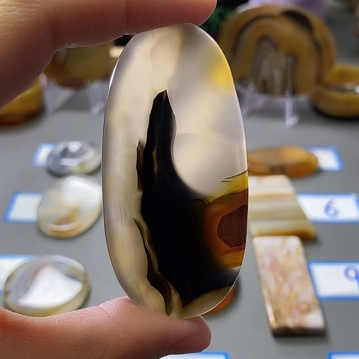 玛瑙/玉髓未镶嵌珠宝半成品65