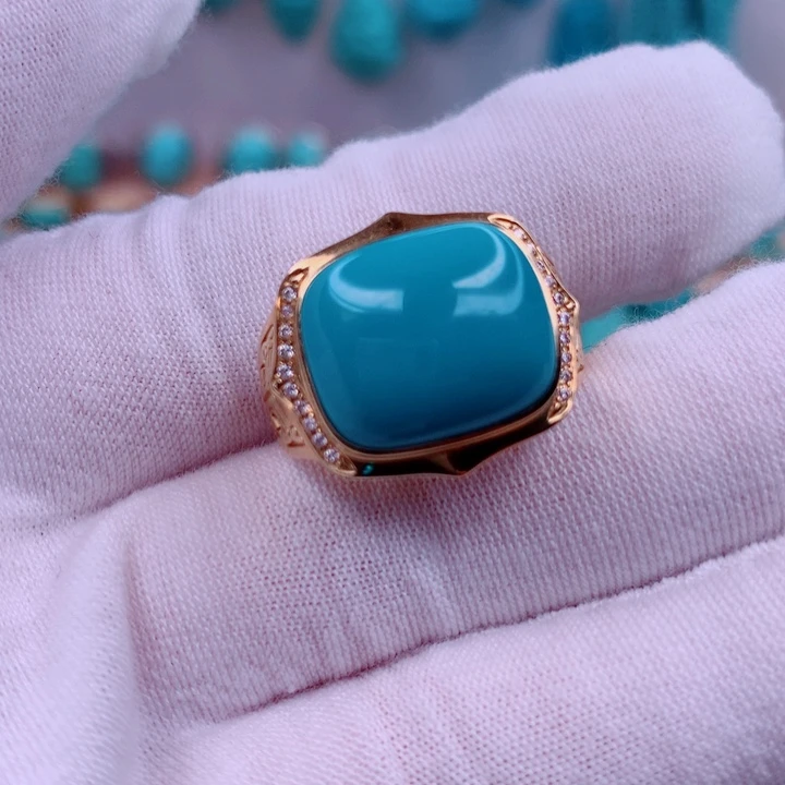 绿松石挂件18K金镶嵌五**尊