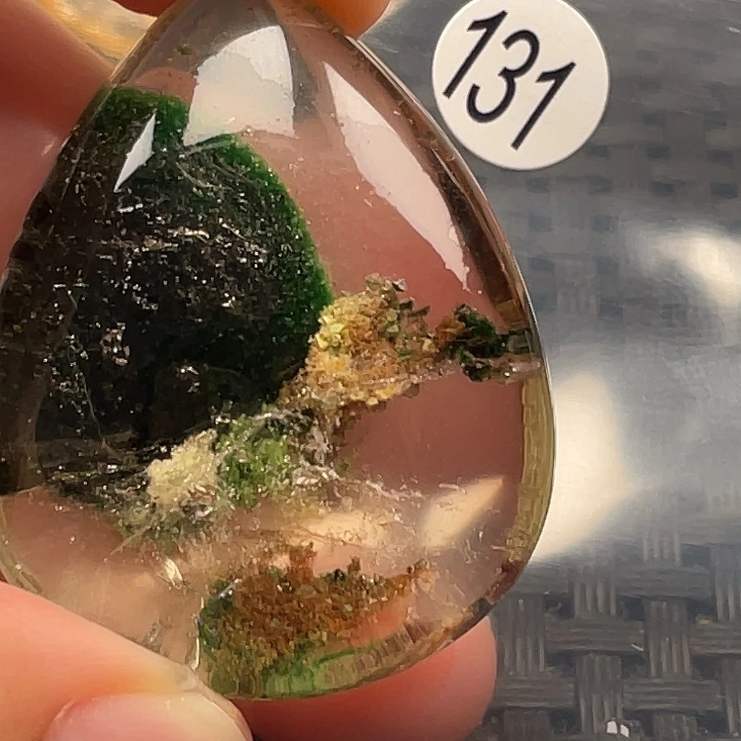 刘***蜜未镶嵌水晶吊坠(不含链)