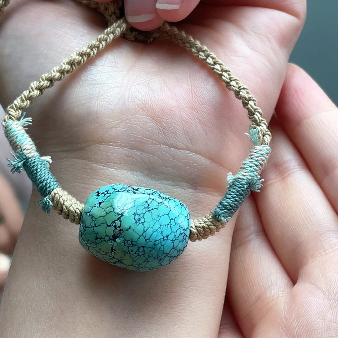 未镶嵌绿松石颈饰