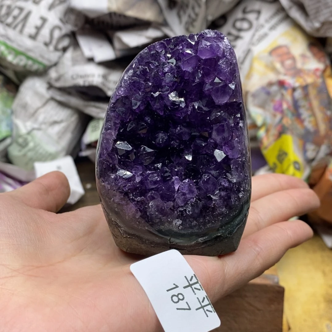 紫晶乌拉圭未镶嵌