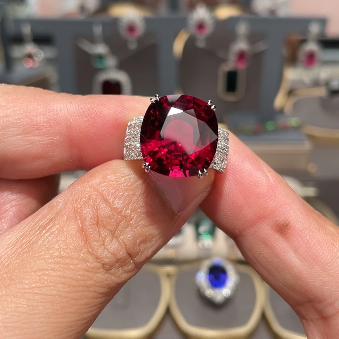 18K金镶嵌戒指碧玺12.55ct