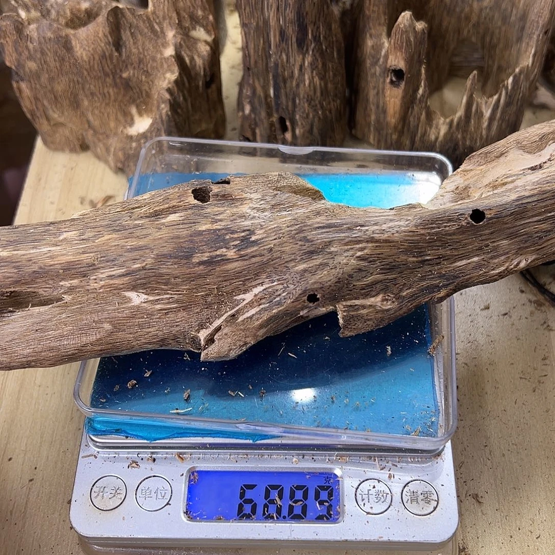 香料绿奇楠虫漏68克透