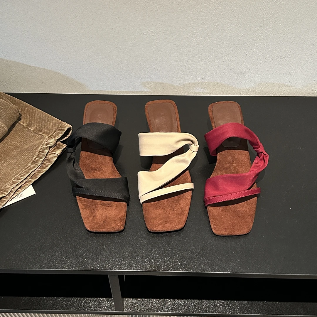 小众设计方头坡跟凉拖鞋女2025夏季新款不累脚百搭气质高跟一字拖