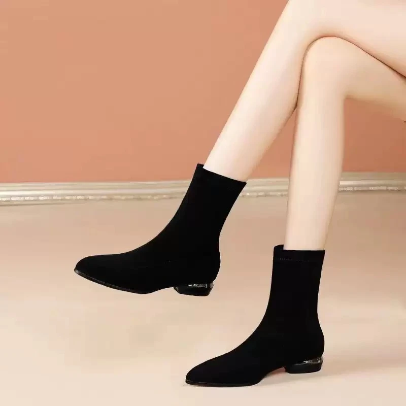 中筒筒靴秋冬冬季磨毛靴子秋季女靴平跟弹力靴尖头