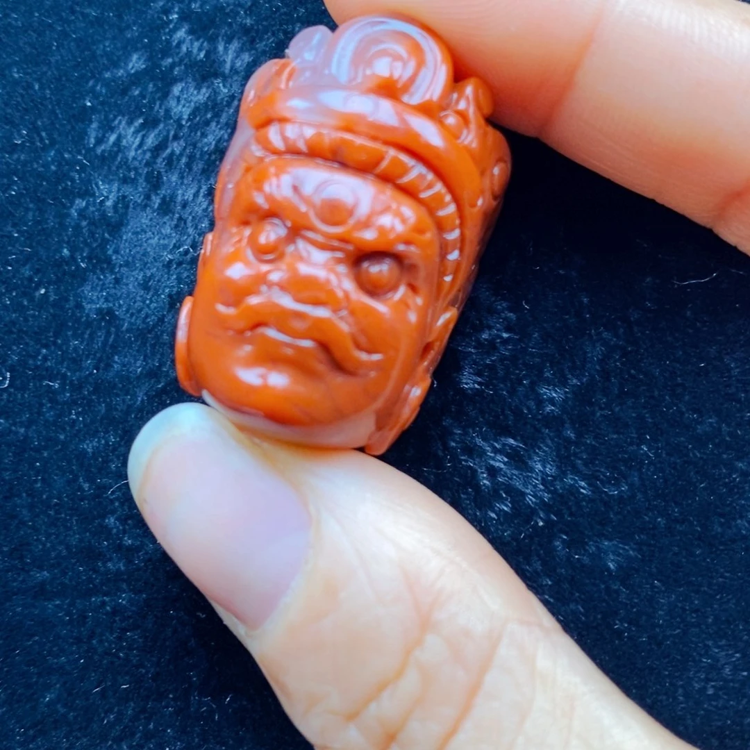 石英质玉（黄龙玉）未镶嵌颈饰