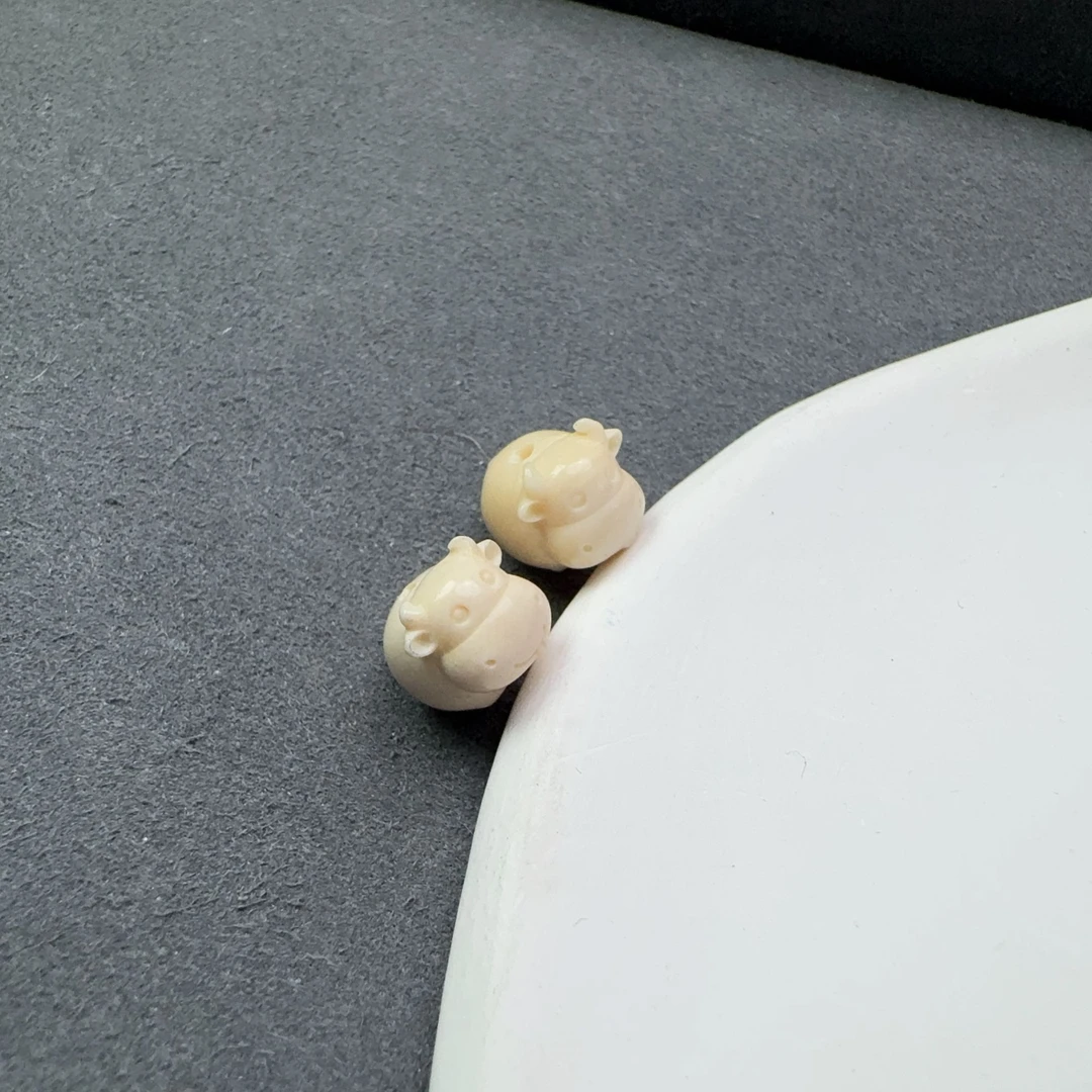 猛犸牙小牛雕刻件多样性发一