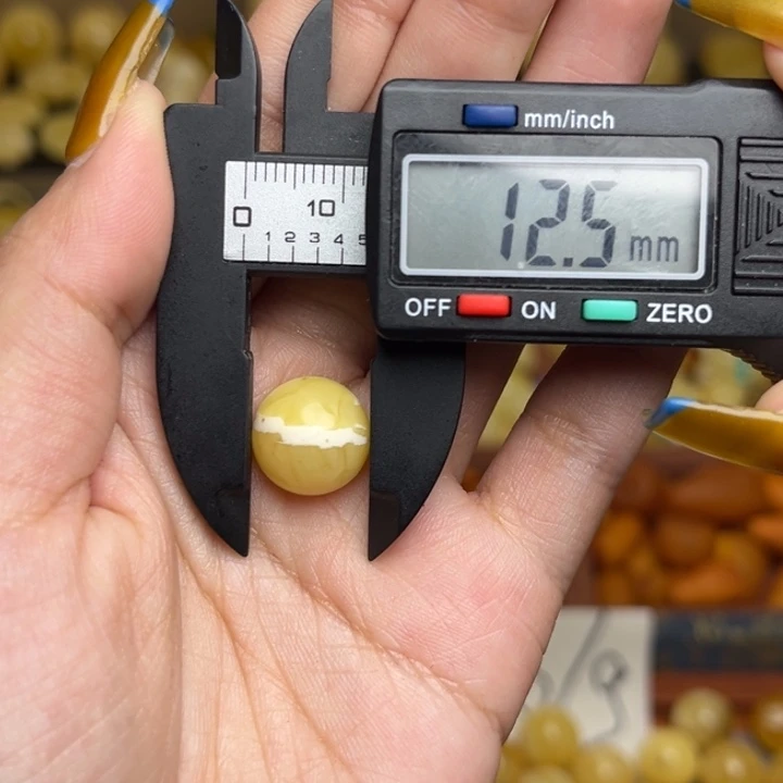 蜜蜡未镶嵌珠宝奇石-139-微瑕福利天然蜜蜡圆珠