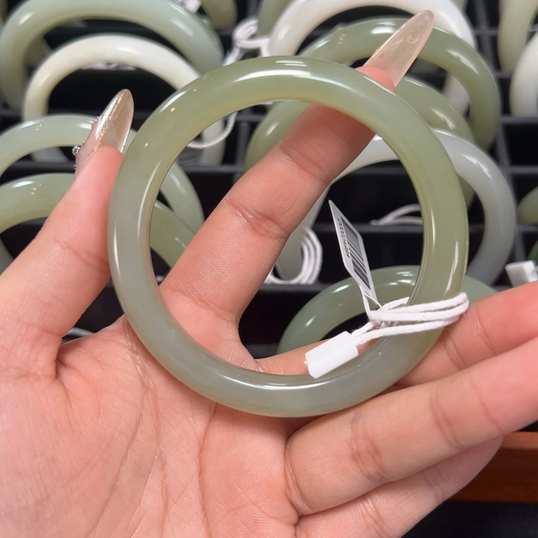 未镶嵌手镯和田玉脾****姐D0002-54包容生长纹裂