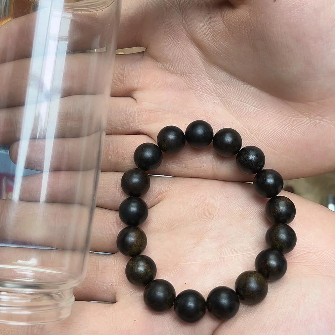 大叶紫檀（黑酸枝木类）