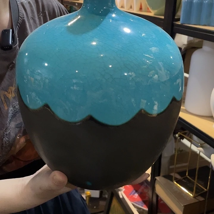 陶瓷花瓶部分（微瑕）