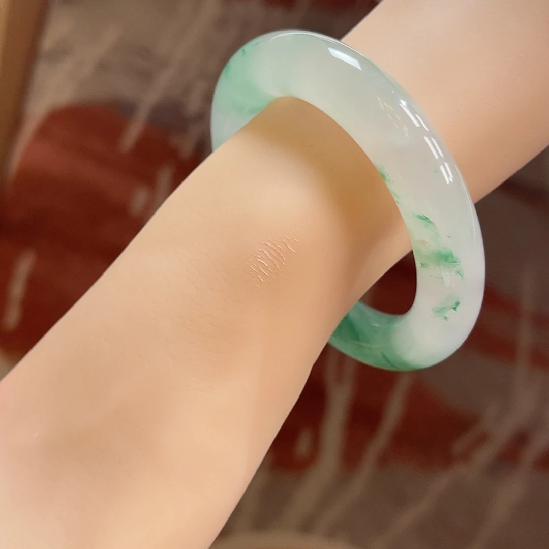 石英质玉未镶嵌手镯