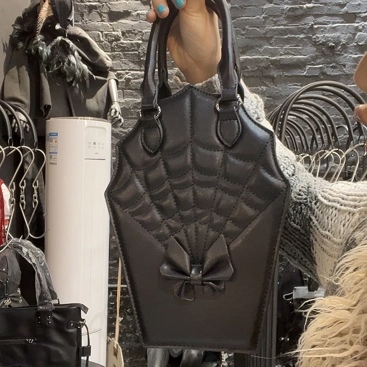 Banned蛛网压纹棺材包