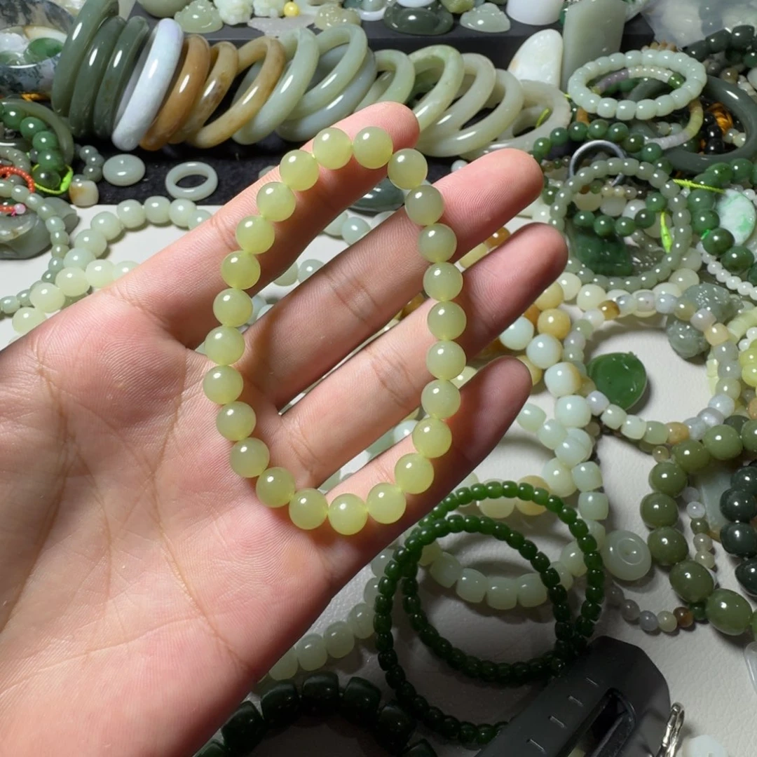 和田玉未镶嵌手串