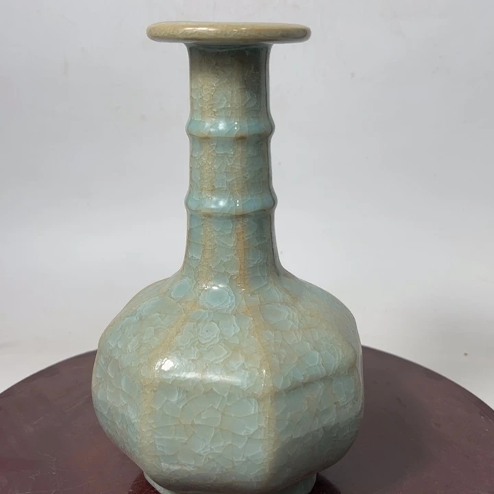 茶盏汝官窑冰裂纹瓶摆件，摆件