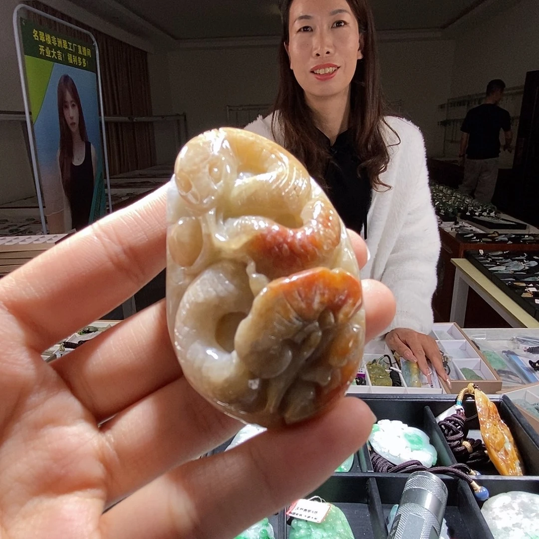 翡翠未镶嵌颈饰翡翠