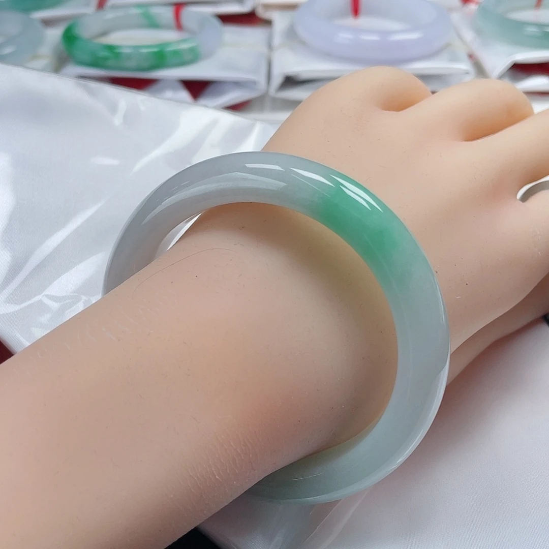 翡翠手镯未镶嵌缅甸翡翠手镯58圈