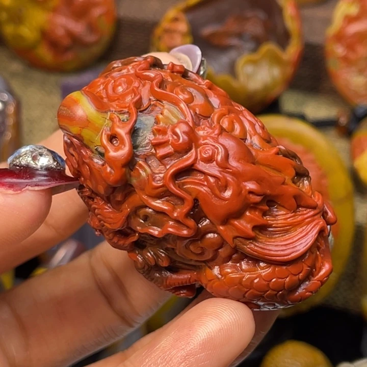 玛瑙/玉髓未镶嵌珠宝奇石鸽血红龙戏珠3600米