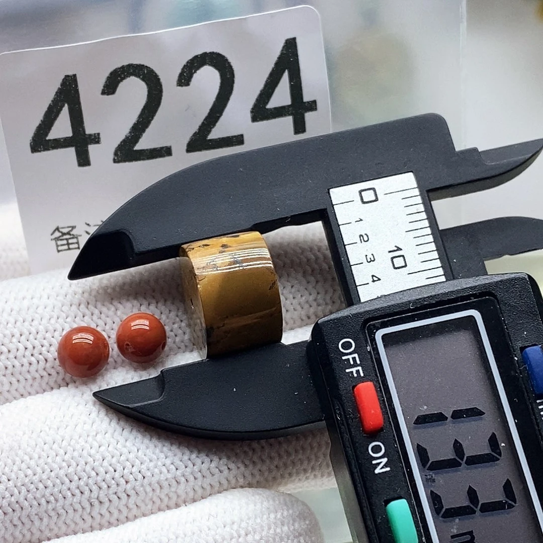 颈饰未镶嵌南红玛瑙