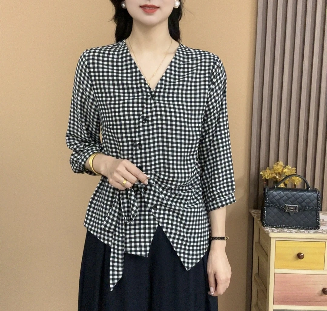 2025早秋新款时尚小格子洋气七分袖气质百搭V领显瘦开衫上衣25823