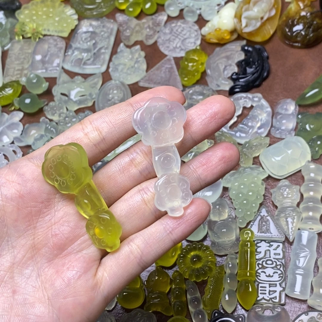 蛇纹石玉合金颈饰