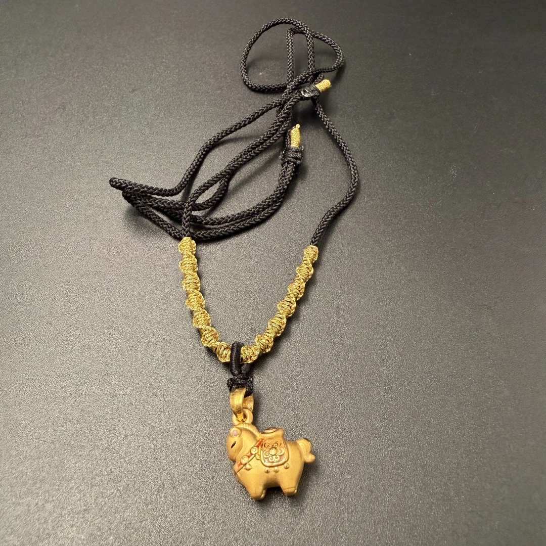 足金999黄金 珐琅彩古法粉色元宝宫廷马吊坠