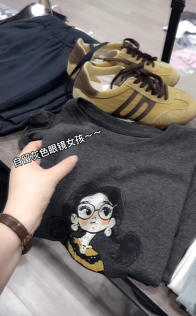 米蓝家名殿！灰色洋气眼镜女孩夏季显瘦必备短袖衫体恤衫7952