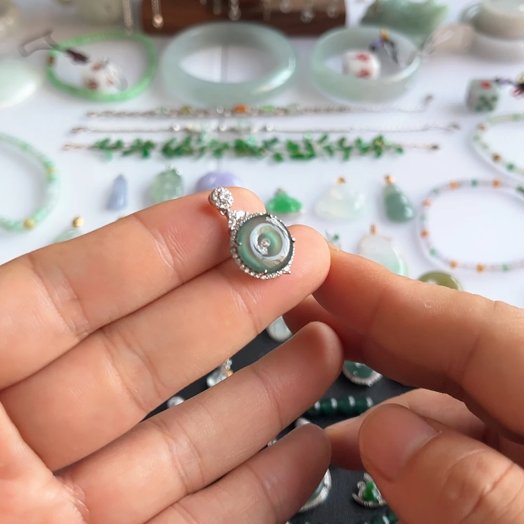 翡翠银S925镶嵌颈饰福利