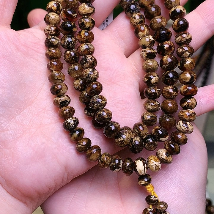 琥珀未镶嵌裸石抚顺琥珀8-585