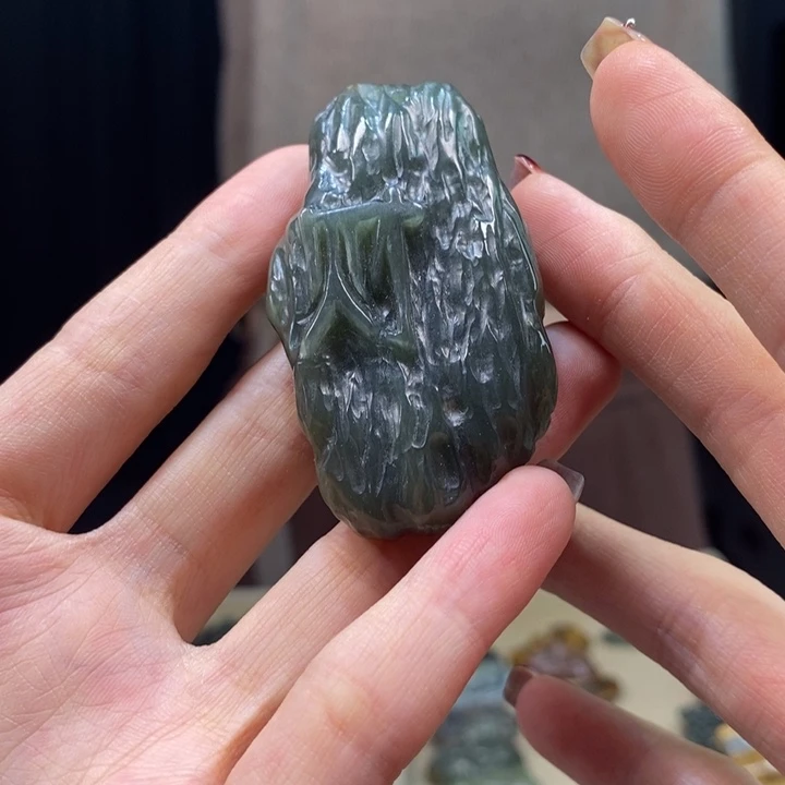 岫岩河磨玉（透闪石质玉）颈饰未镶嵌