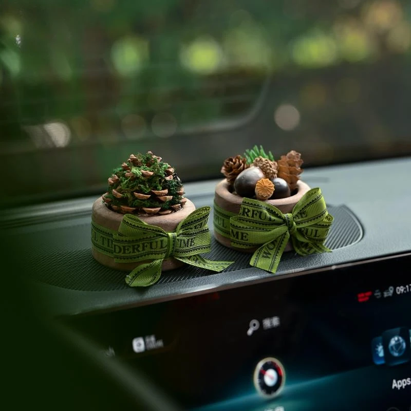 2025新车香薰经典扩散器木材挥发剂汽车精油汽车中控台香水扩散器