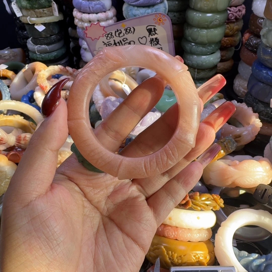 石英质玉（佘太翠）未镶嵌手镯39。53。不退换