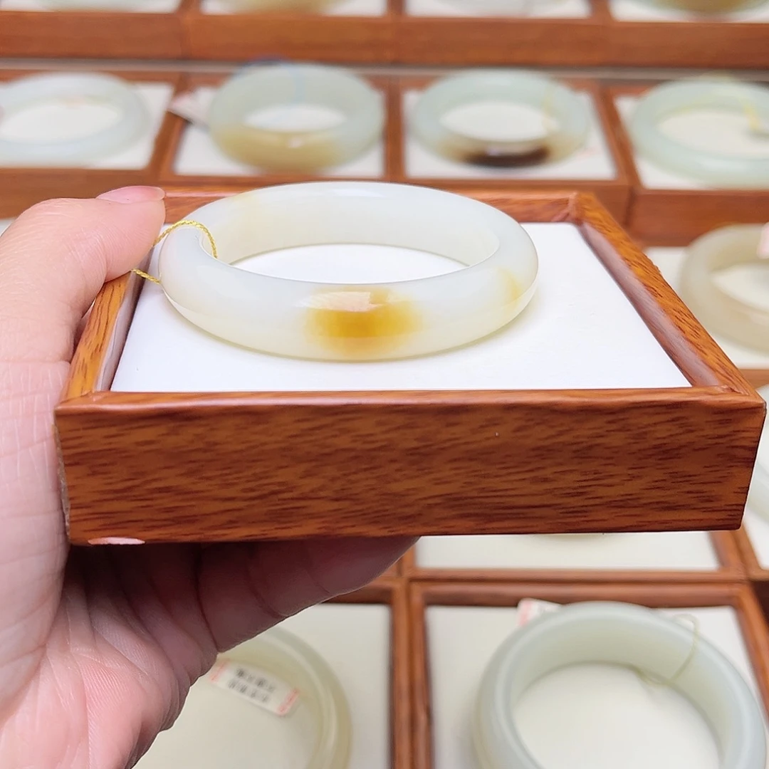 和田玉手镯未镶嵌50.2