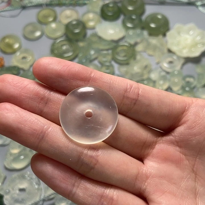 未镶嵌蛇纹石玉颈饰
