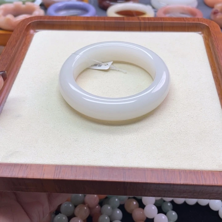未镶嵌石英岩玉珠宝奇石青**酒
