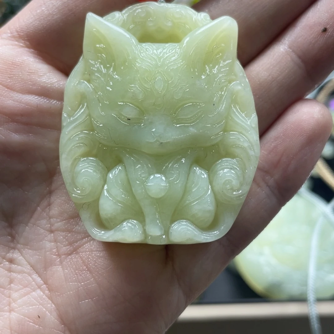 蛇纹石玉未镶嵌吊坠