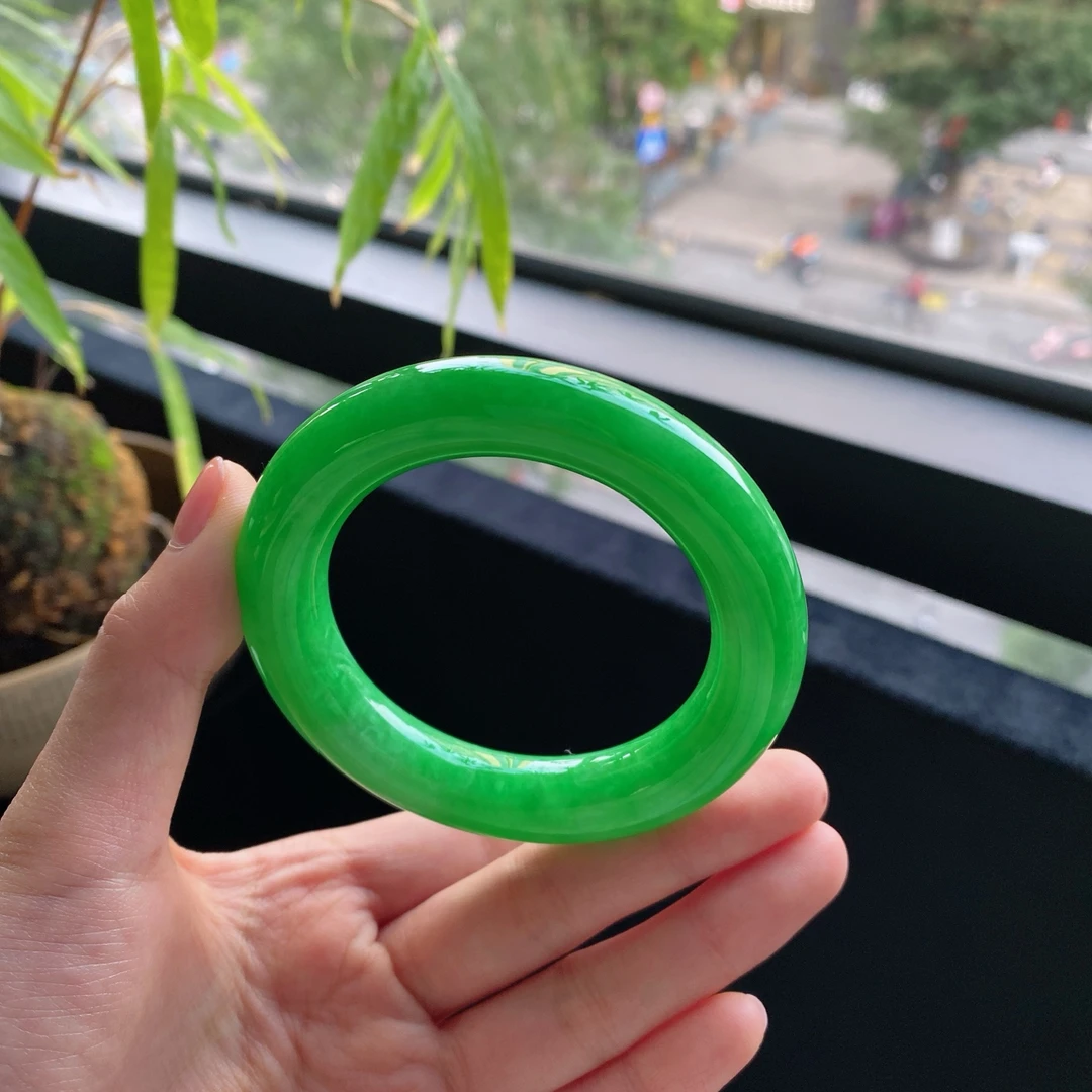 好色珠宝  圈口52缅甸老坑A货细糯种满绿圆条女款翡翠手镯