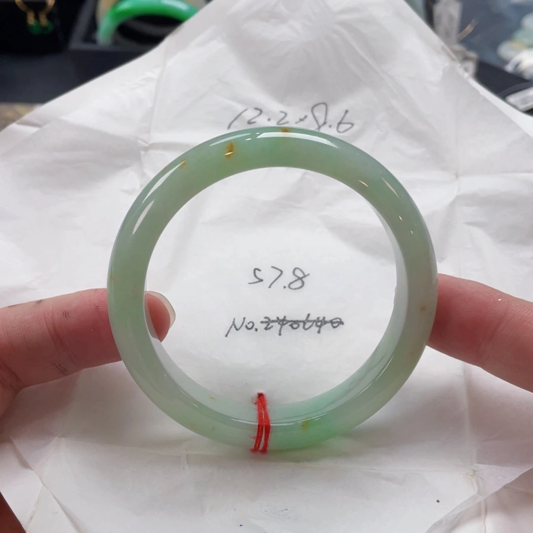 翡翠手镯未镶嵌57.8正圈