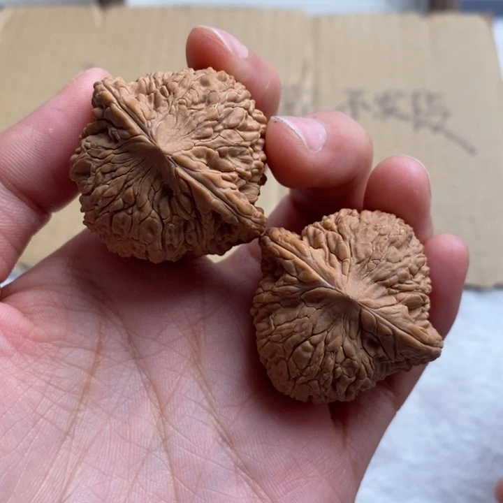 文玩核桃吊坠?****⁶泥鳅