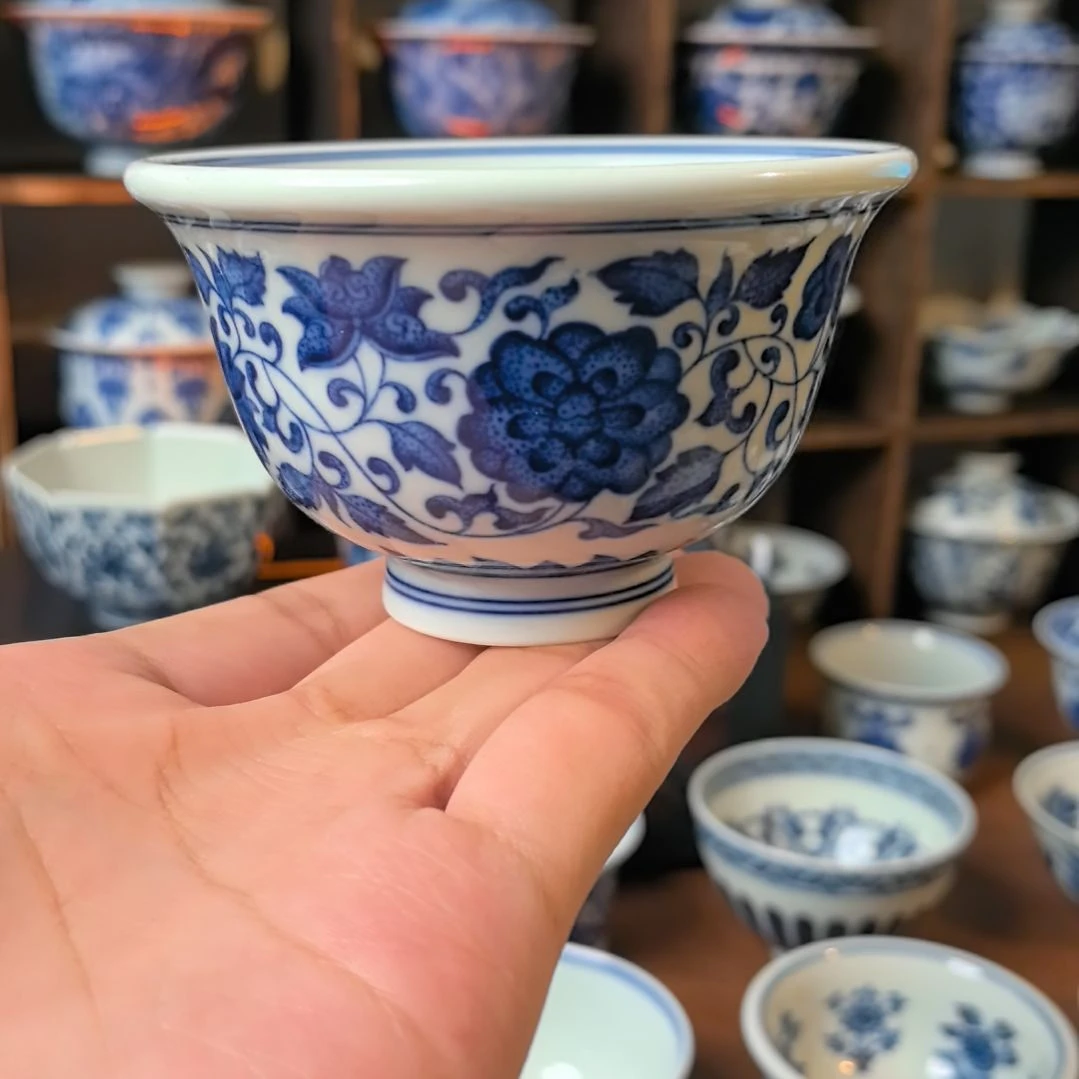 点工青花缠枝莲大压手杯100cc