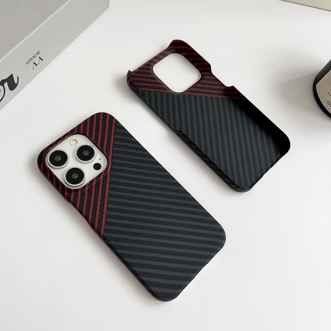 适用苹果16promax手机壳半包碳纤维纹15Pro硬壳iPhone14超薄13/12