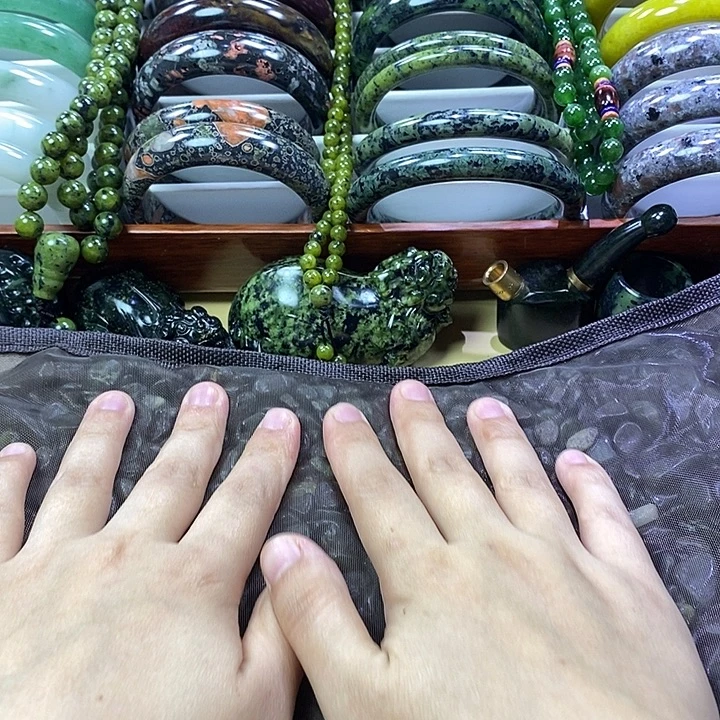 蛇纹石玉未镶嵌枕头