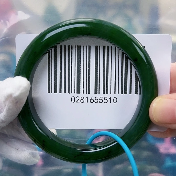 未镶嵌手镯和田玉54