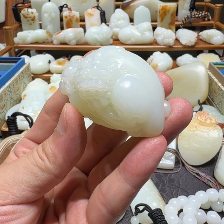 语***旺颈饰未镶嵌和田玉