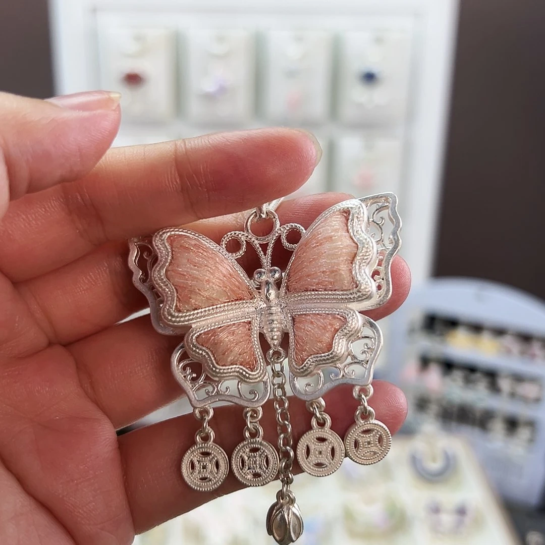 布艺合金蝴蝶吊坠2