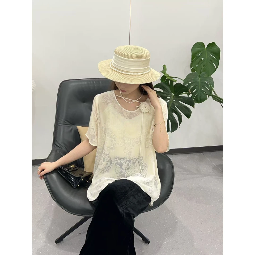 KIKI严选：235030-YER家欧货南油U领立体玫瑰烧花丝绒小衫