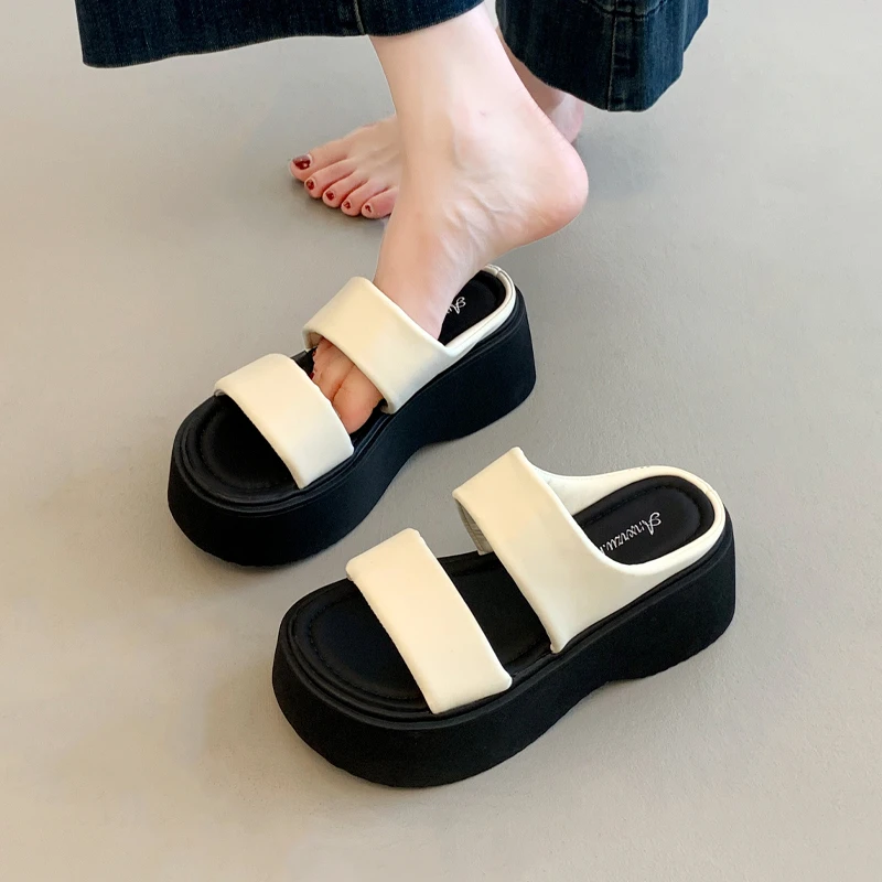 配裙子的厚底拖鞋绝美增高凉拖鞋女夏外穿2025新款坡跟沙滩一字拖